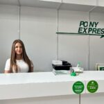 Служба экспресс-доставки Pony express фото